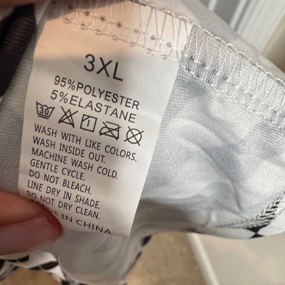 Checkerboard Long Sleeve Lightweight Mock Neck Maxi Dress, Sz 3XL - Picture 4 of 6